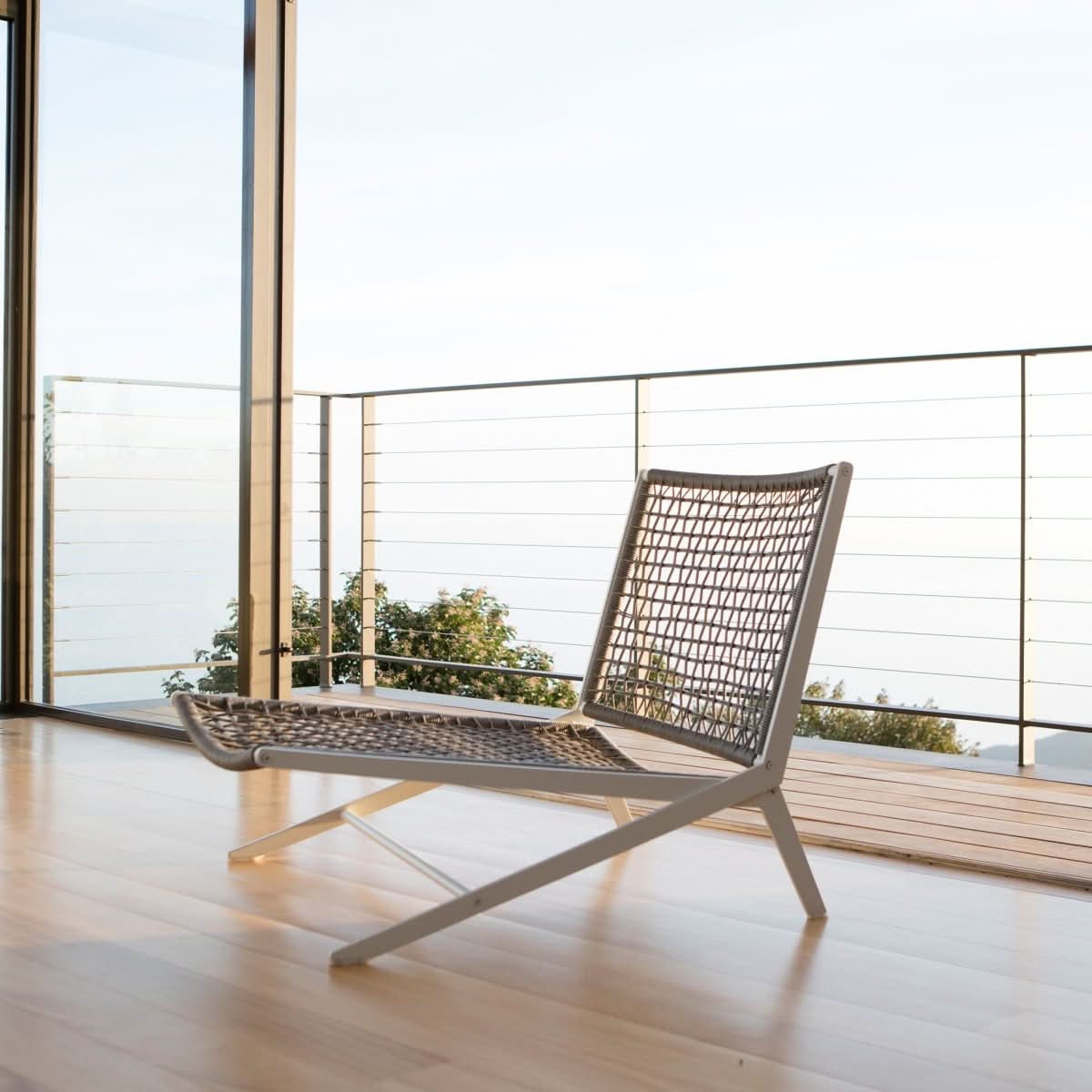 Loop Easy Chair - Image 5