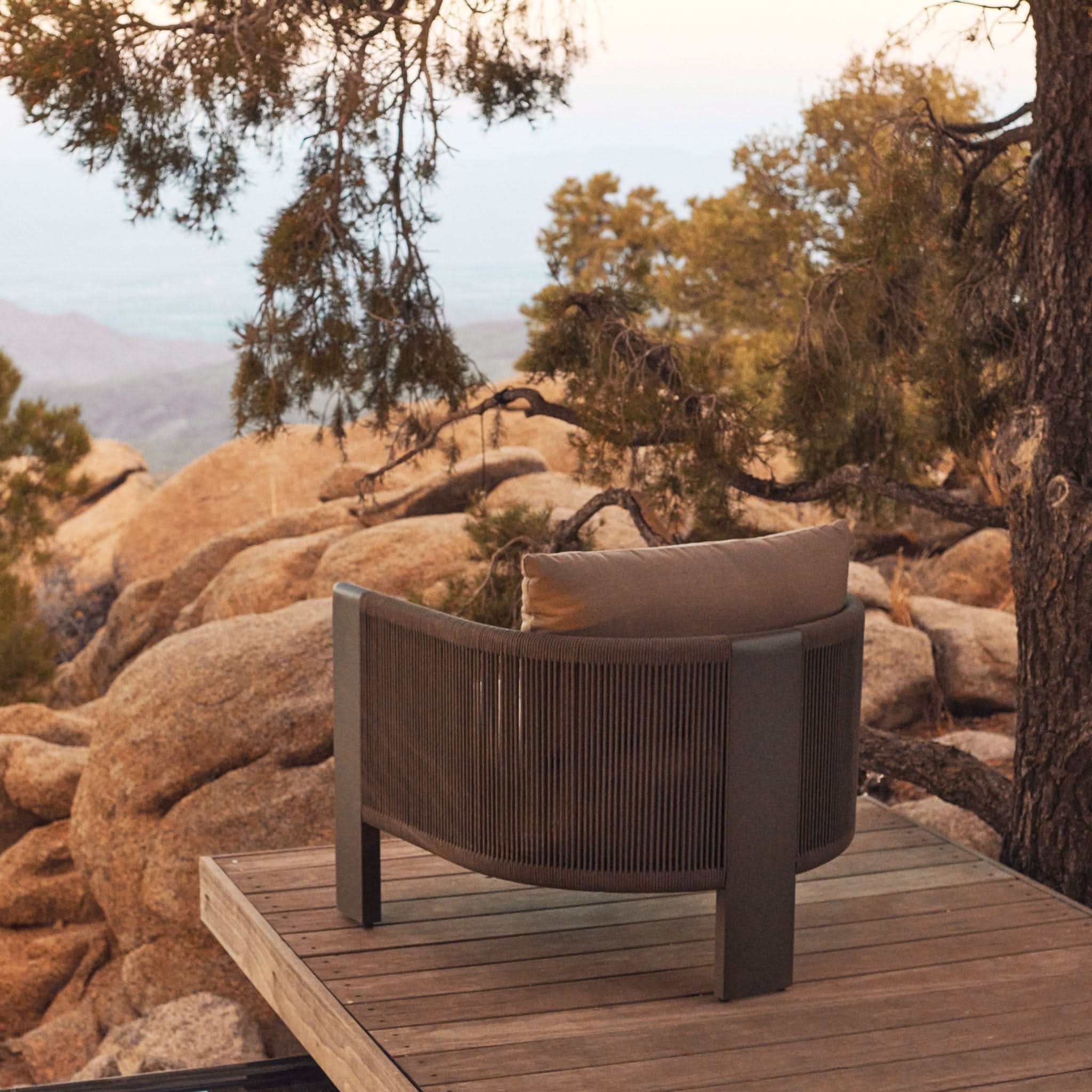 Palm Beach Aluminum Lounge Chair - Image 10
